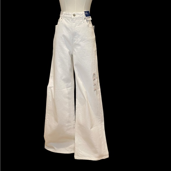 Women’s Old Navy Sky-Hi Wide Leg White Jeans Size 12 NWT - Picture 1 of 7